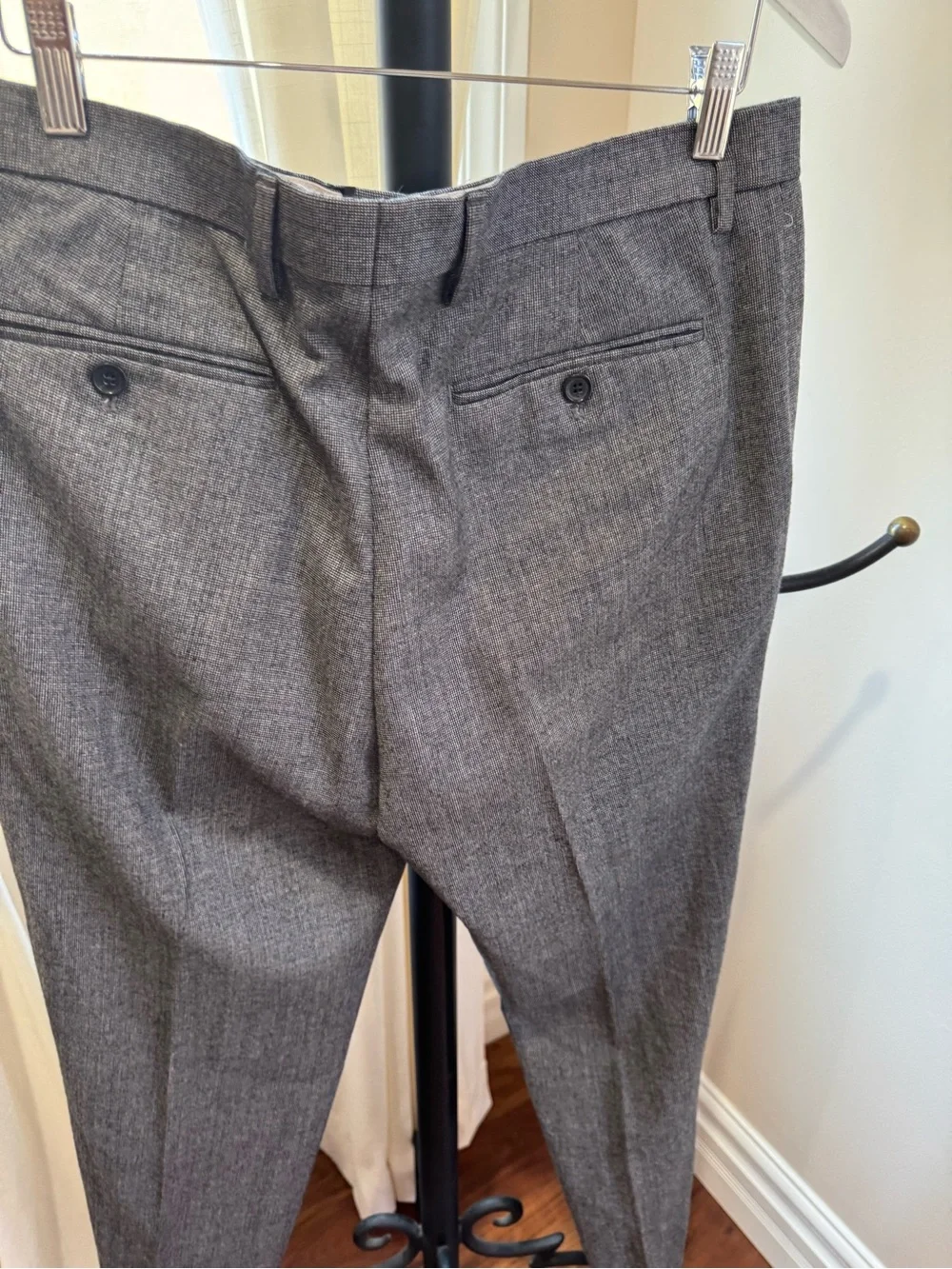 Banana Republic Gray Men’s Dress Pants Size 33x34 Wool Tailored Slim Fit